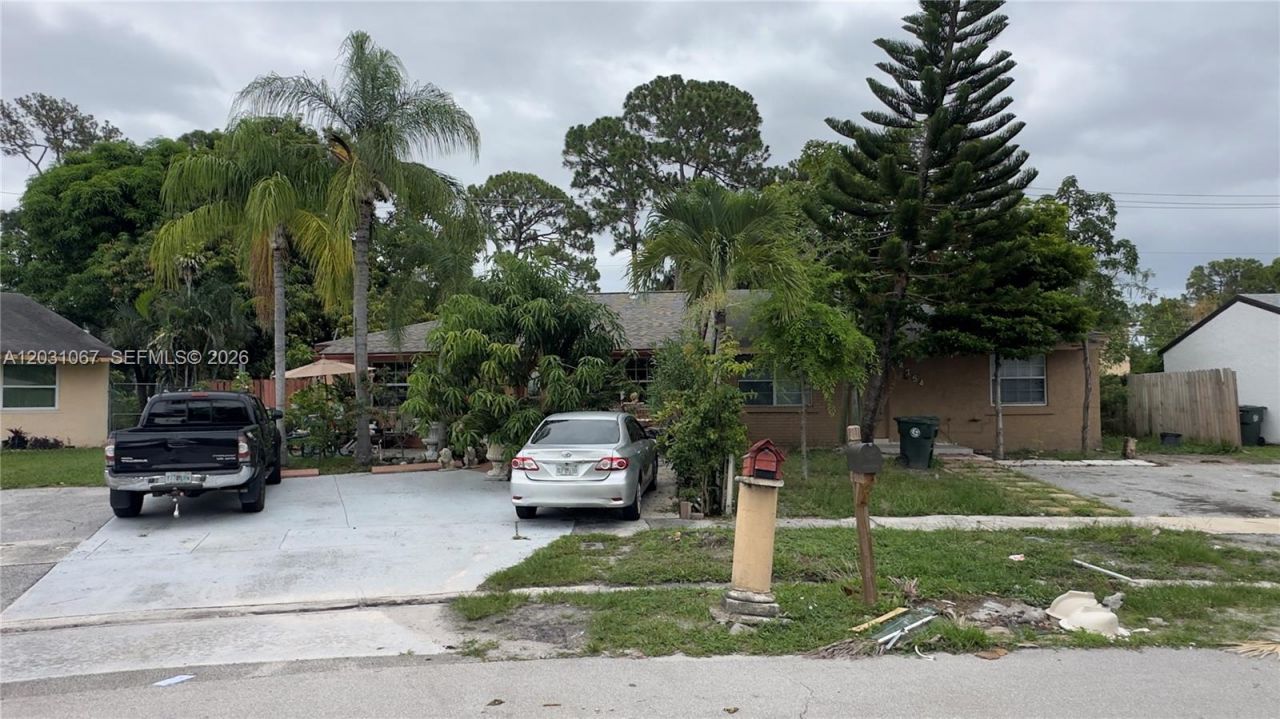 4754 Chariot Cir , Greenacres, FL 33463 Photo