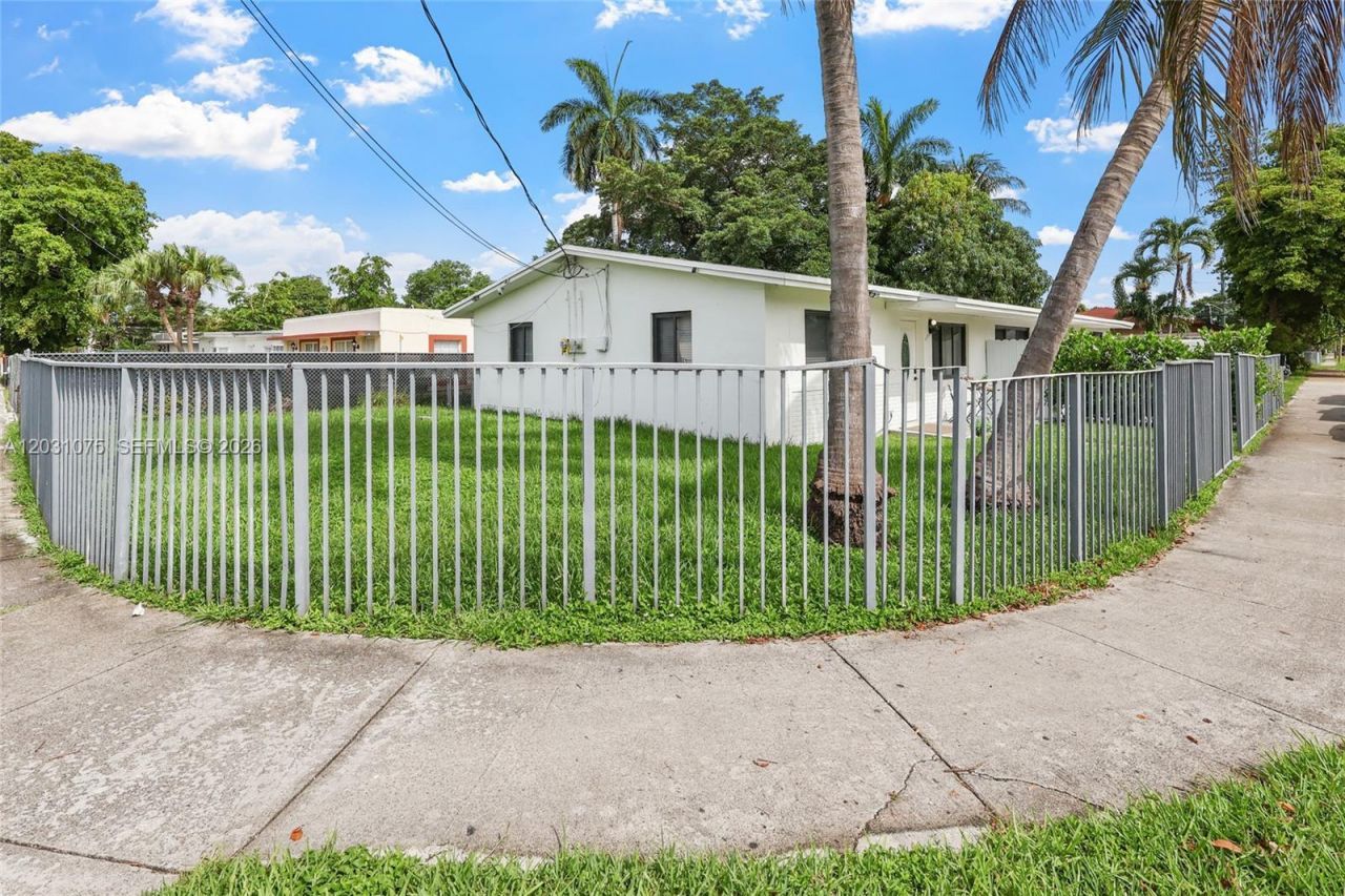 11002 NE 13th Ave , Unit #, Miami, FL 33161 Photo