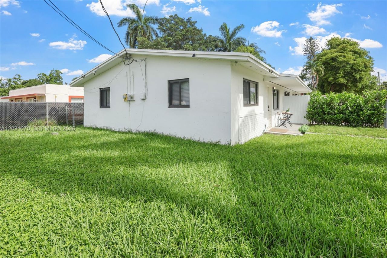 11002 NE 13th Ave , Unit #, Miami, FL 33161 Photo