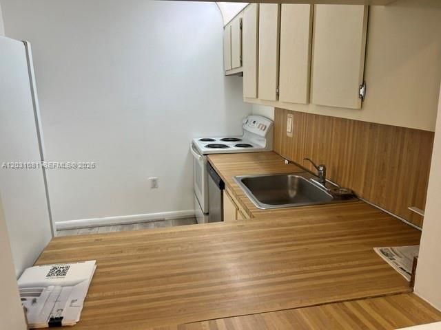 1665 Bay Rd, Unit 218, Miami Beach, FL 33139 Photo