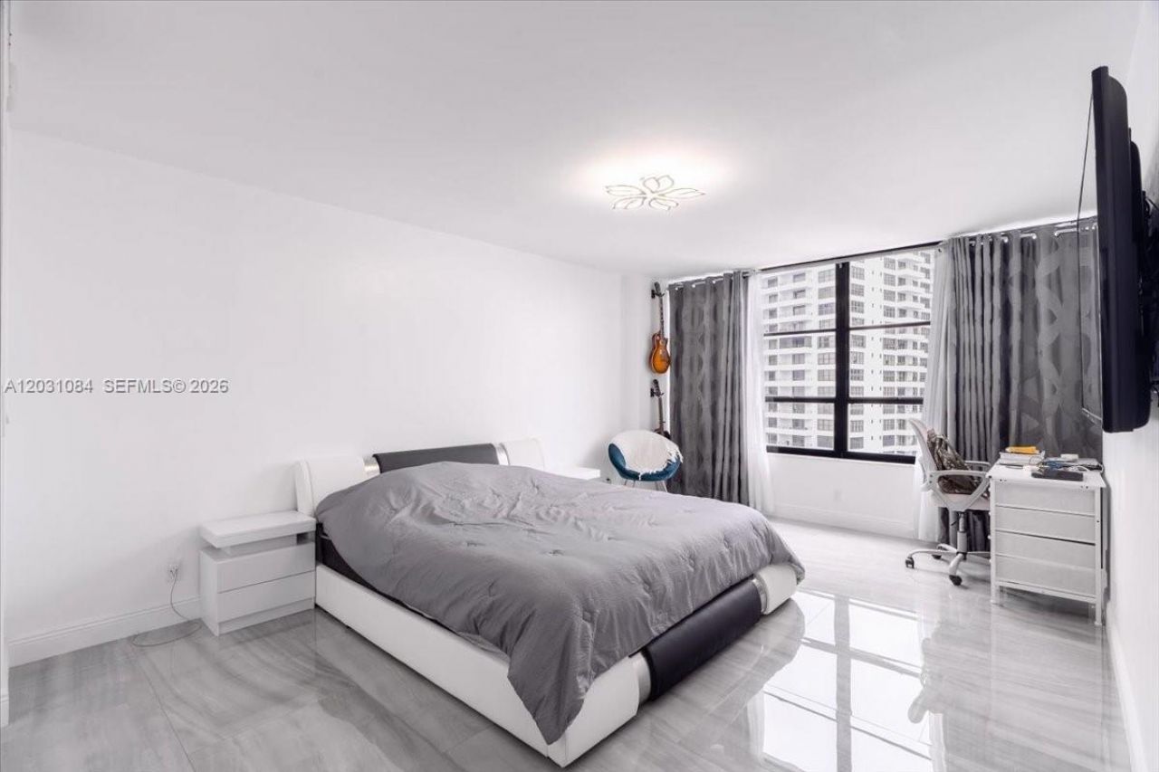 600 Three Islands Blvd , Unit 1413, Hallandale Beach, FL 33009 Photo