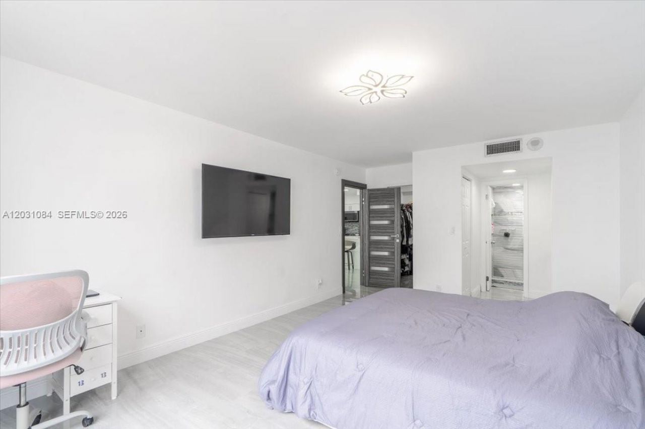 600 Three Islands Blvd , Unit 1413, Hallandale Beach, FL 33009 Photo