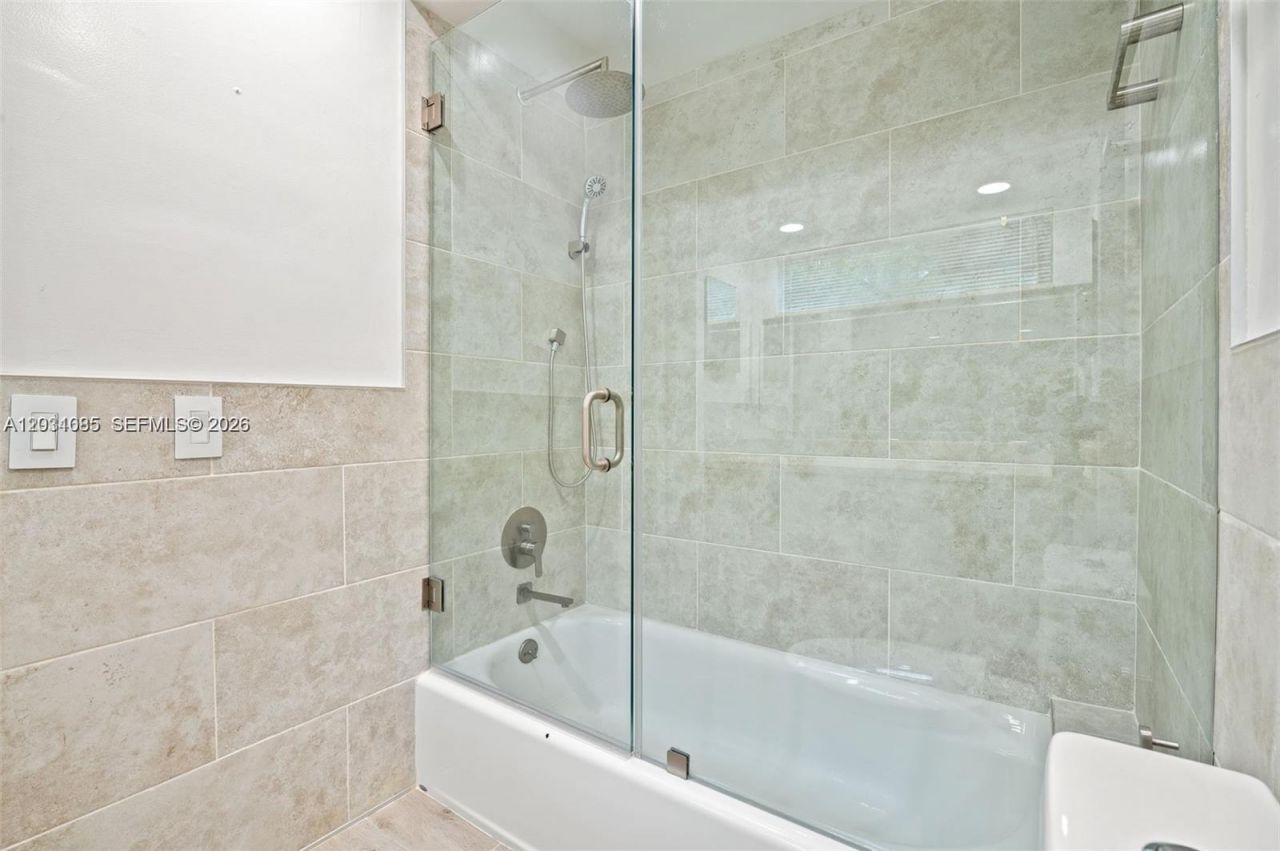 2015 NE 120th Rd , North Miami, FL 33181 Photo
