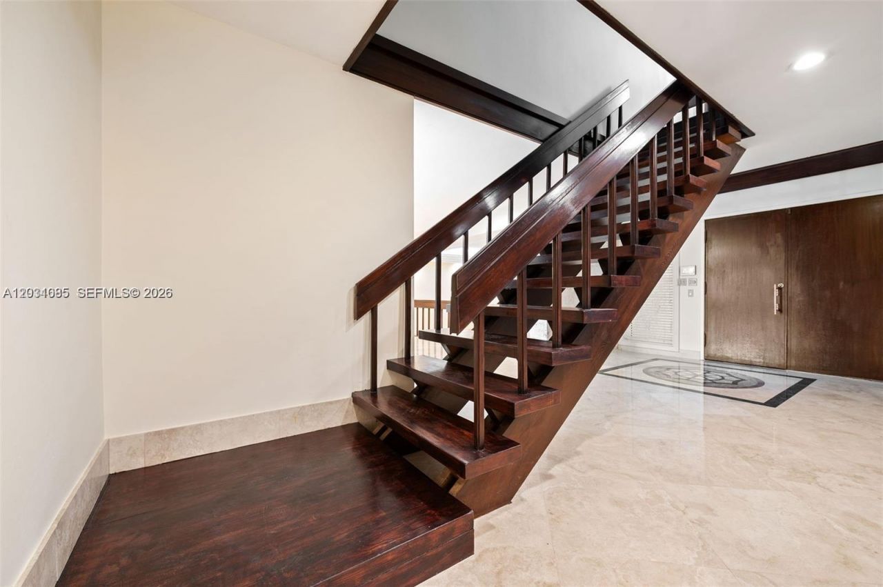 2015 NE 120th Rd , North Miami, FL 33181 Photo