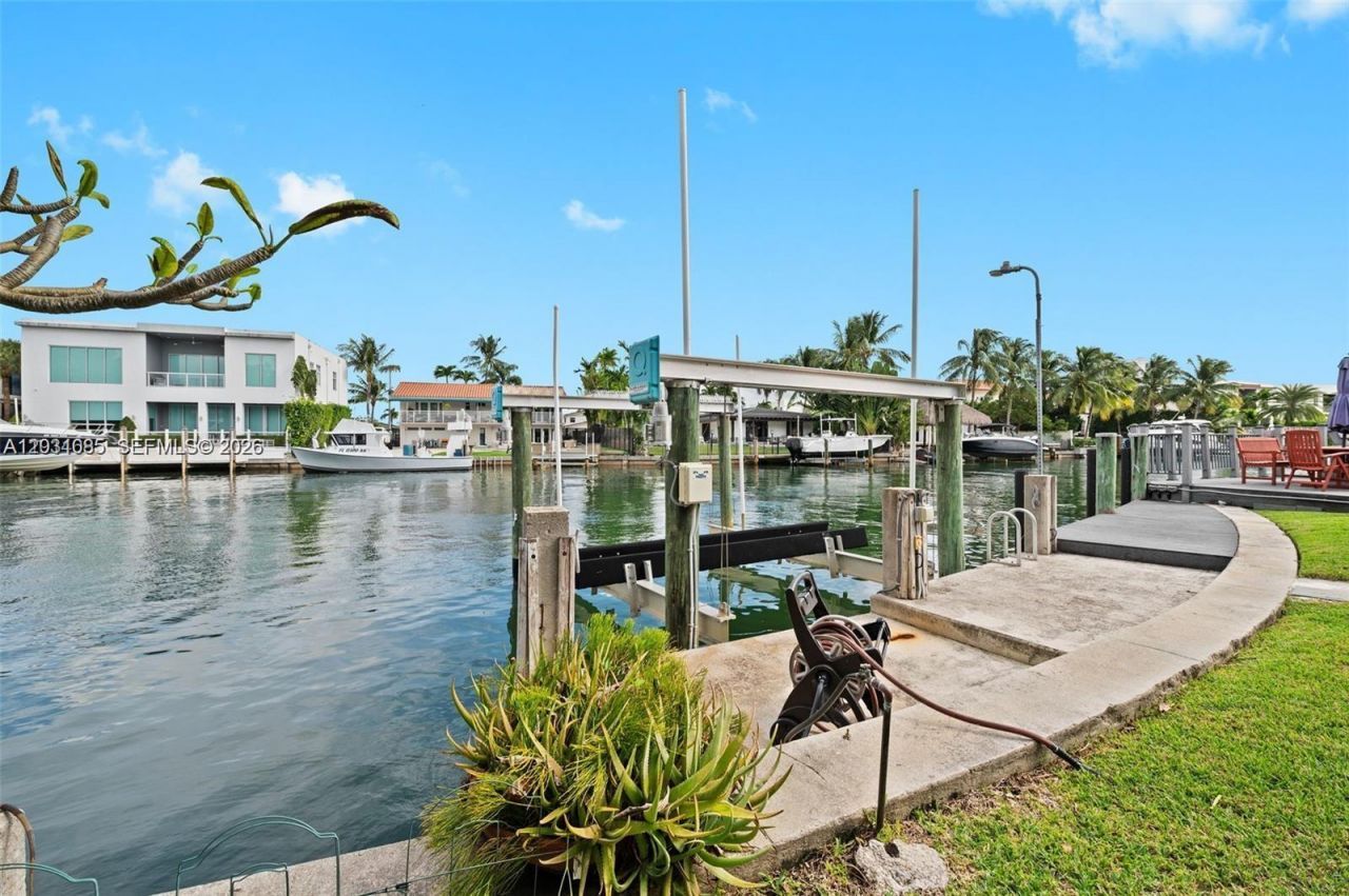 2015 NE 120th Rd , North Miami, FL 33181 Photo