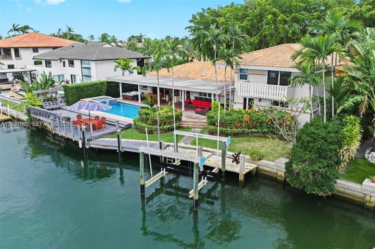 2015 NE 120th Rd , North Miami, FL 33181 Photo