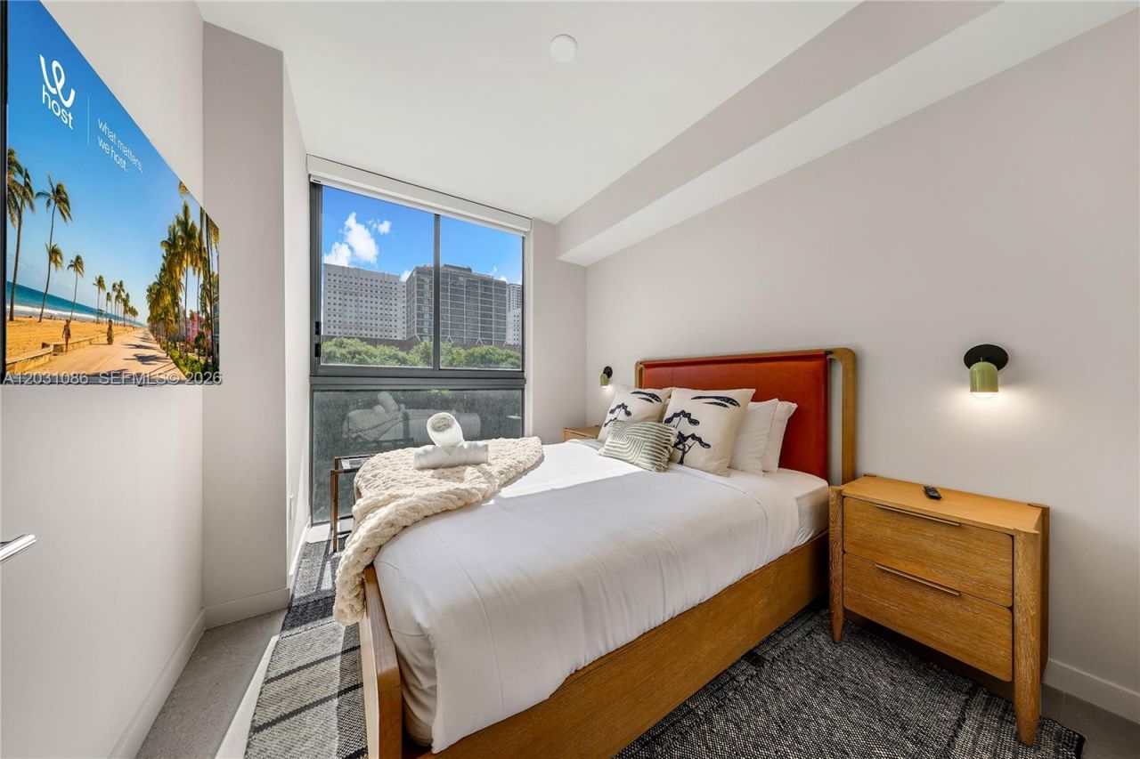 11 NE 6th St , Unit 301, Miami, FL 33132 Photo