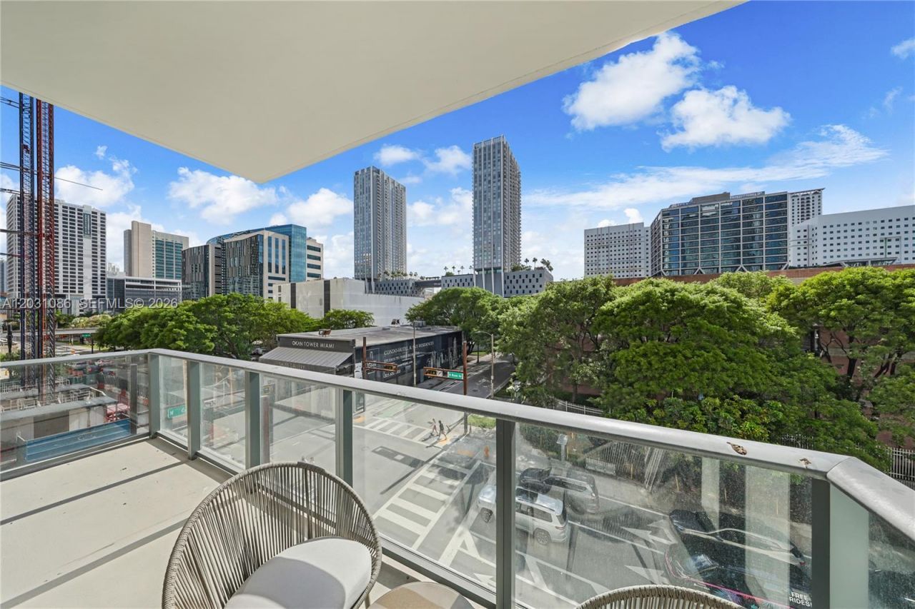 11 NE 6th St , Unit 301, Miami, FL 33132 Photo