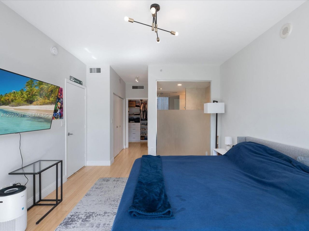 90 SW 3rd St , Unit 2015, Miami, FL 33130 Photo