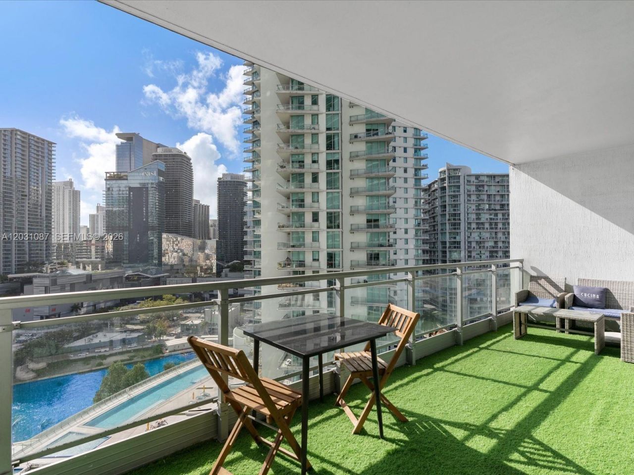 90 SW 3rd St , Unit 2015, Miami, FL 33130 Photo