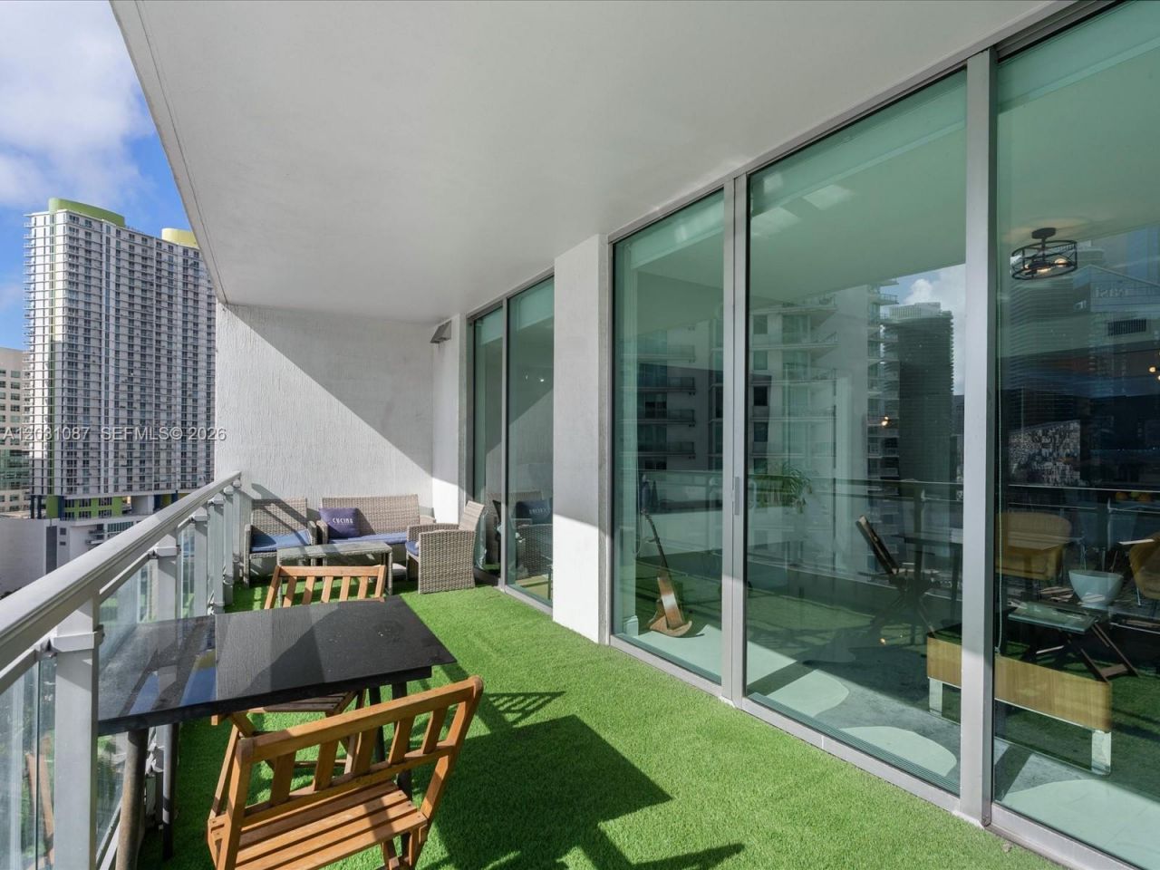 90 SW 3rd St , Unit 2015, Miami, FL 33130 Photo