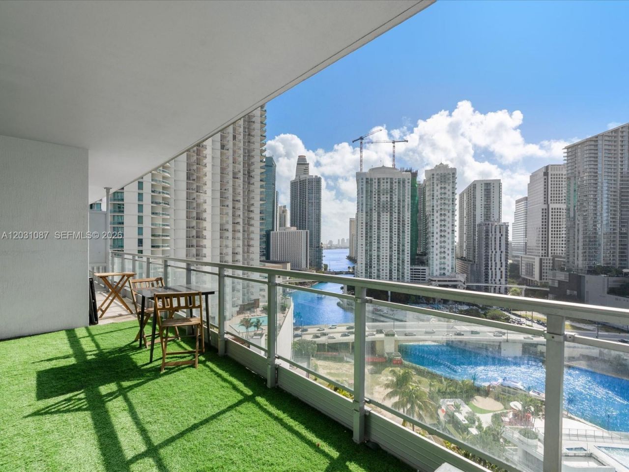 90 SW 3rd St , Unit 2015, Miami, FL 33130 Photo