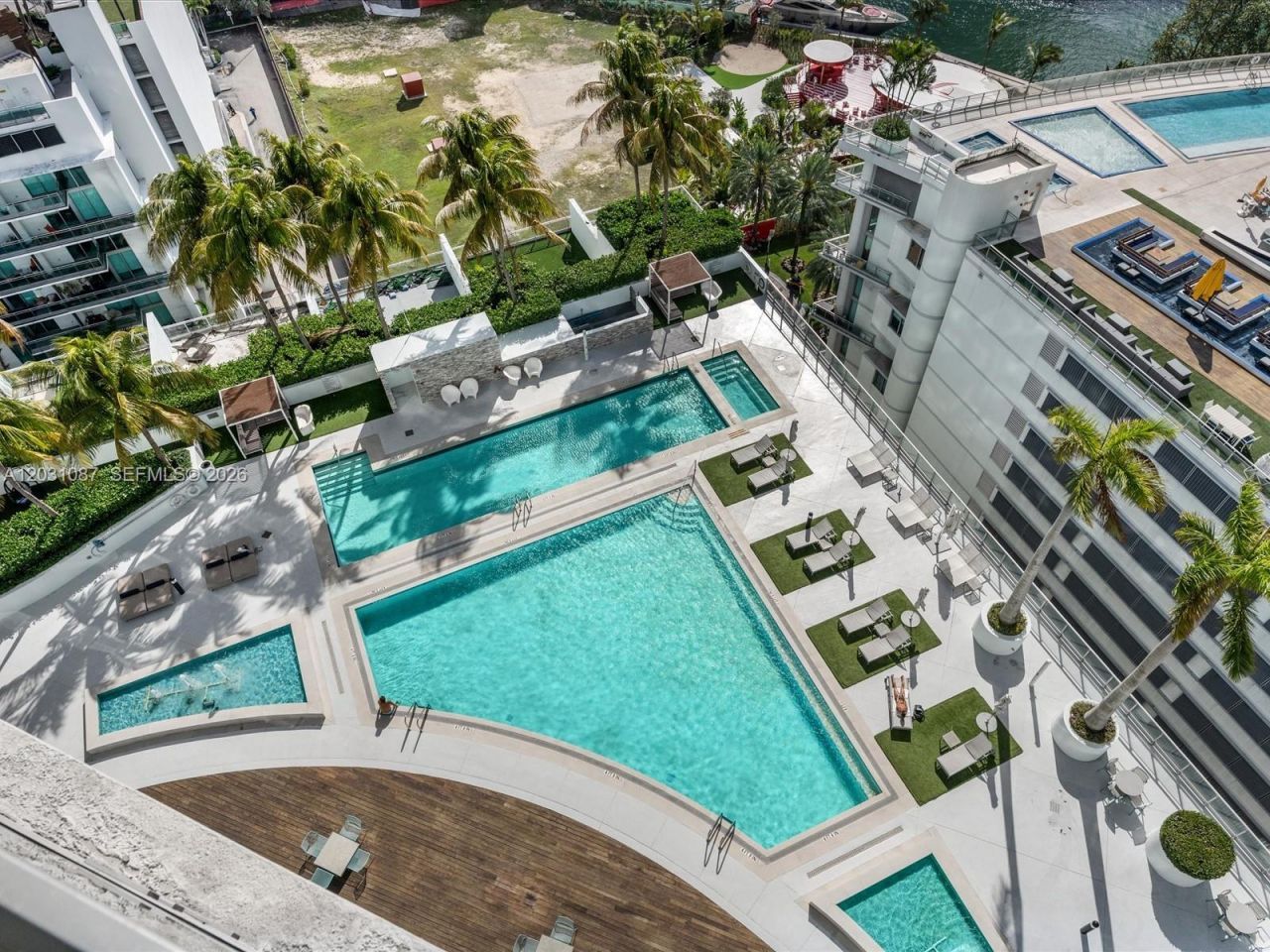 90 SW 3rd St , Unit 2015, Miami, FL 33130 Photo