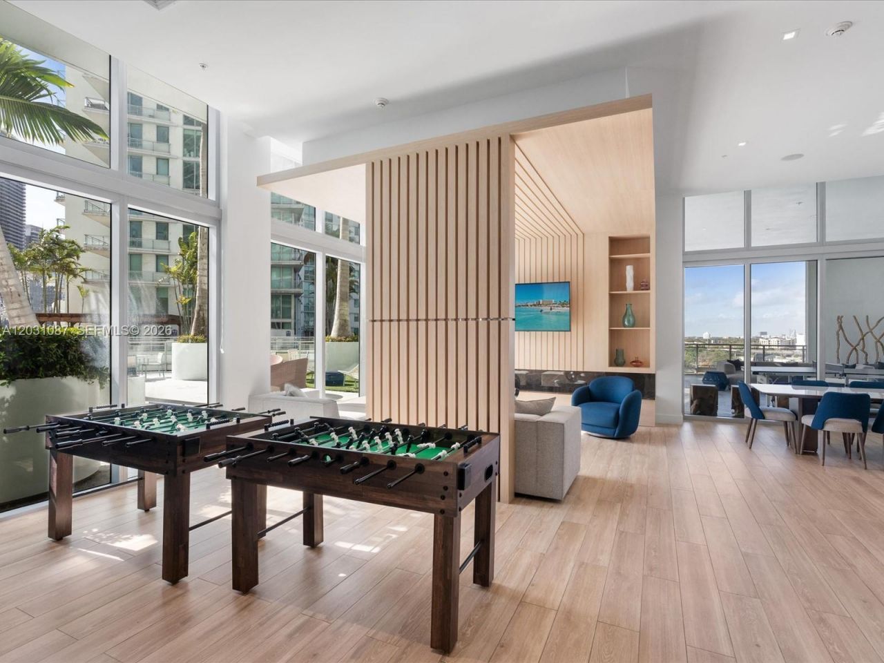 90 SW 3rd St , Unit 2015, Miami, FL 33130 Photo