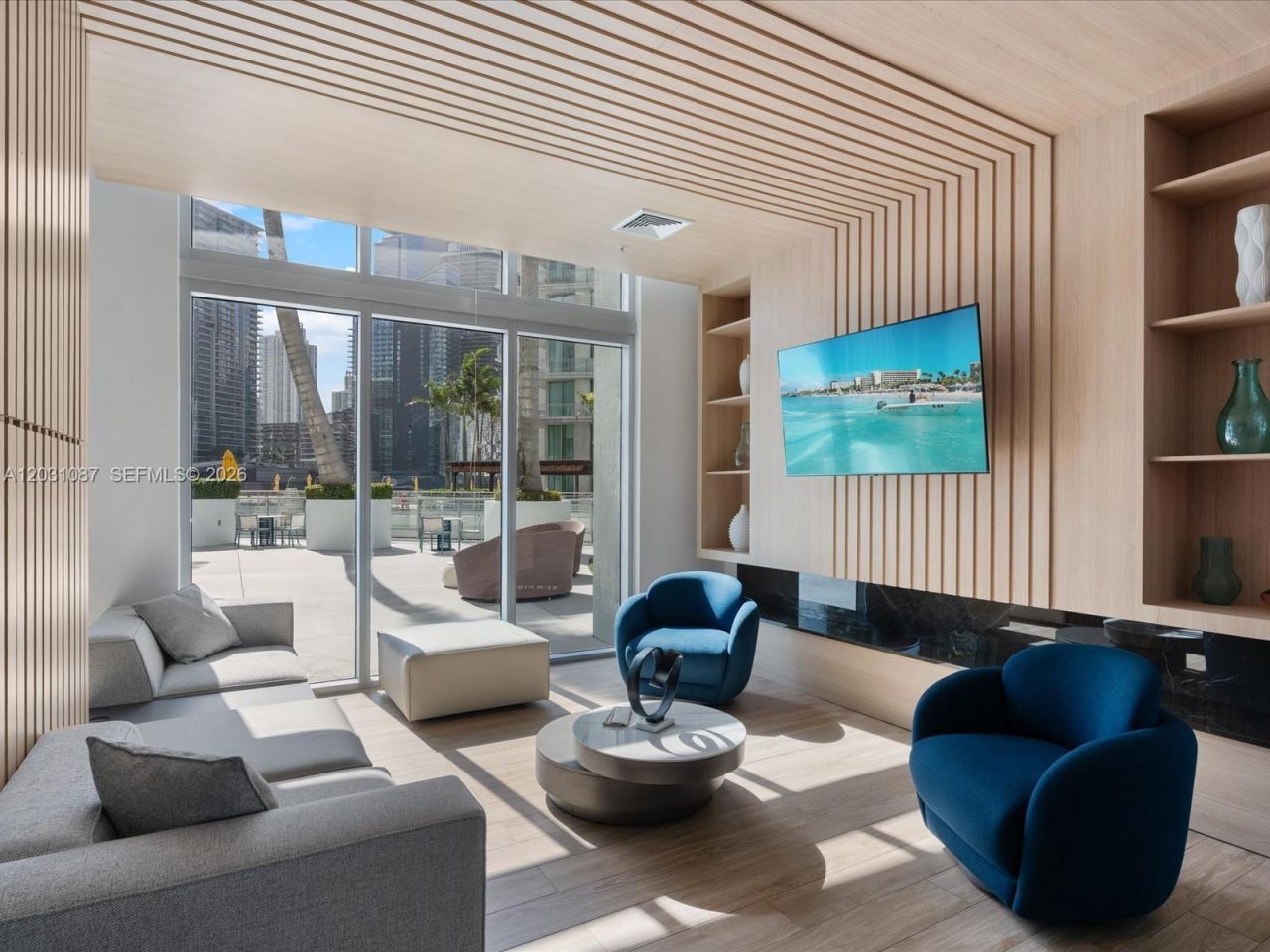 90 SW 3rd St , Unit 2015, Miami, FL 33130 Photo