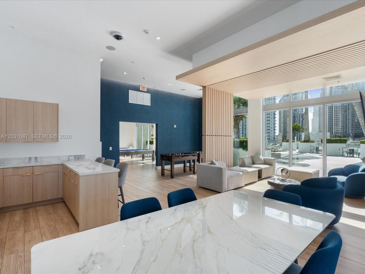 90 SW 3rd St , Unit 2015, Miami, FL 33130 Photo
