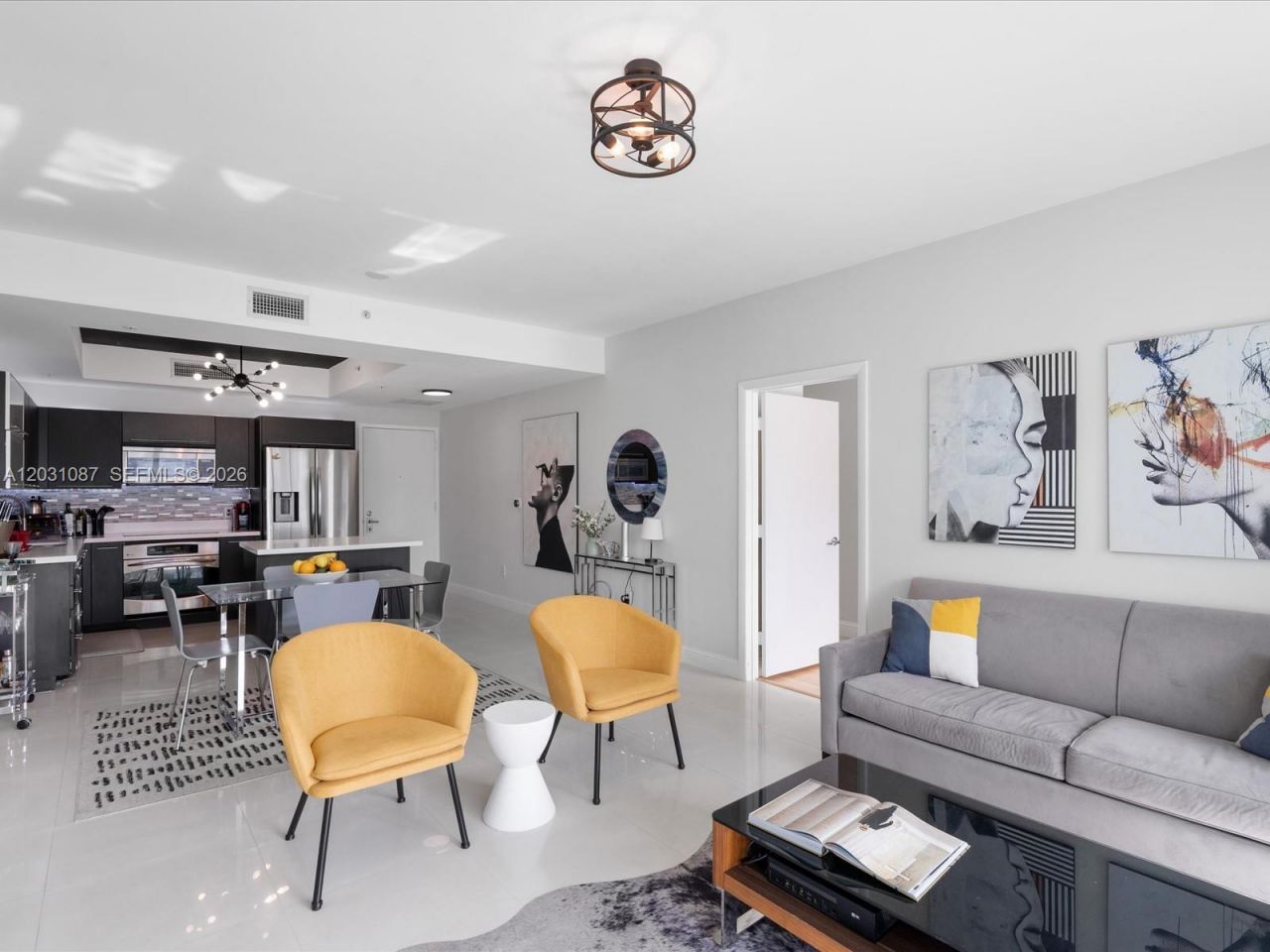 90 SW 3rd St , Unit 2015, Miami, FL 33130 Photo