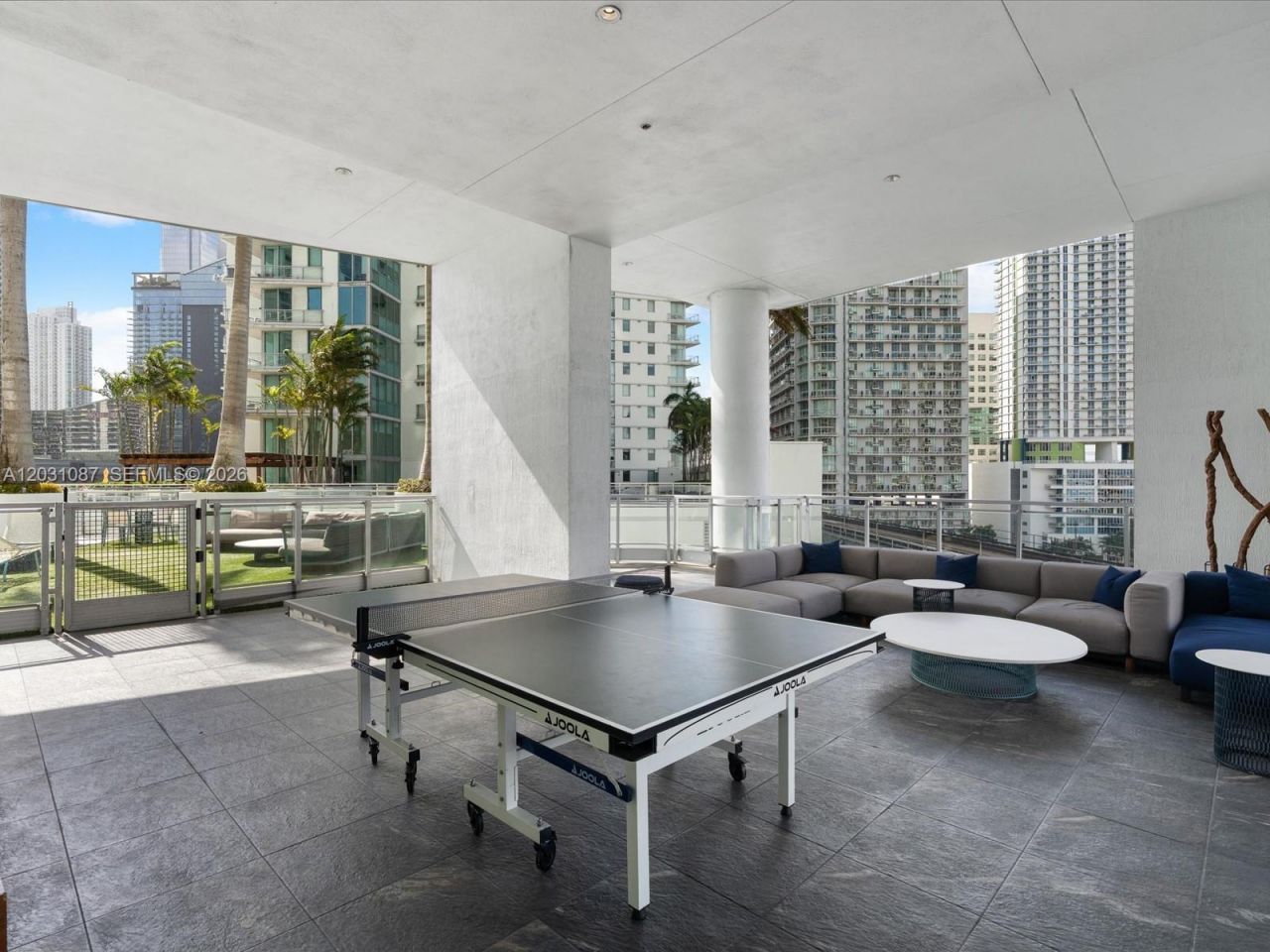 90 SW 3rd St , Unit 2015, Miami, FL 33130 Photo