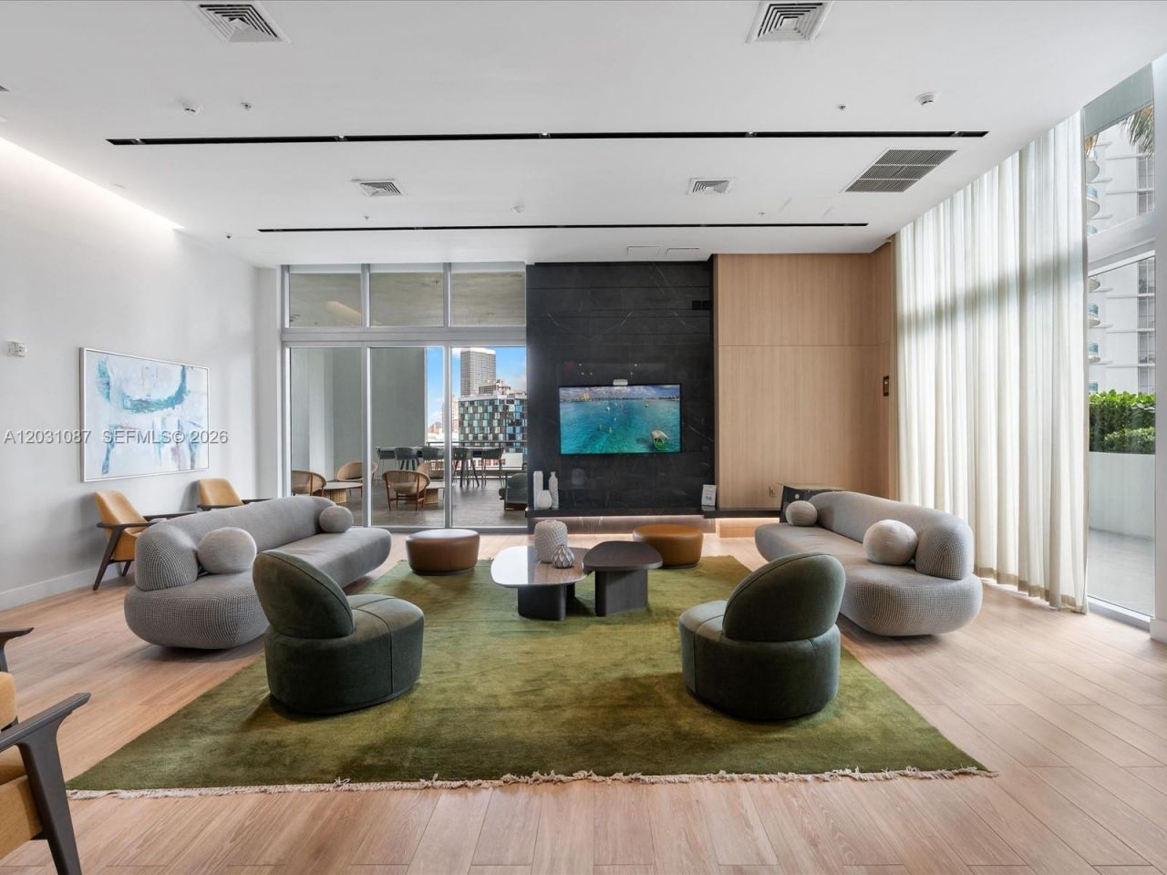 90 SW 3rd St , Unit 2015, Miami, FL 33130 Photo