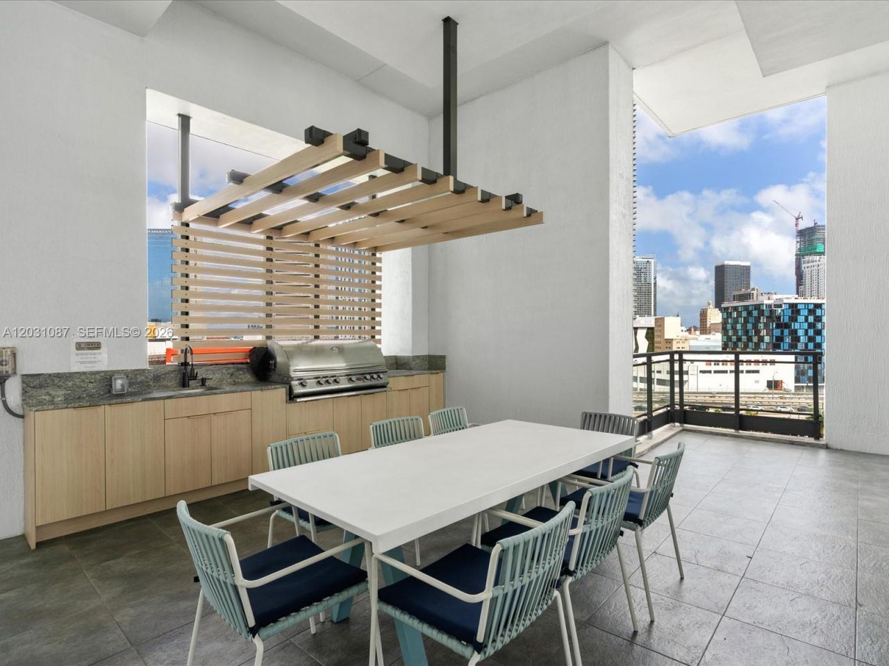 90 SW 3rd St , Unit 2015, Miami, FL 33130 Photo