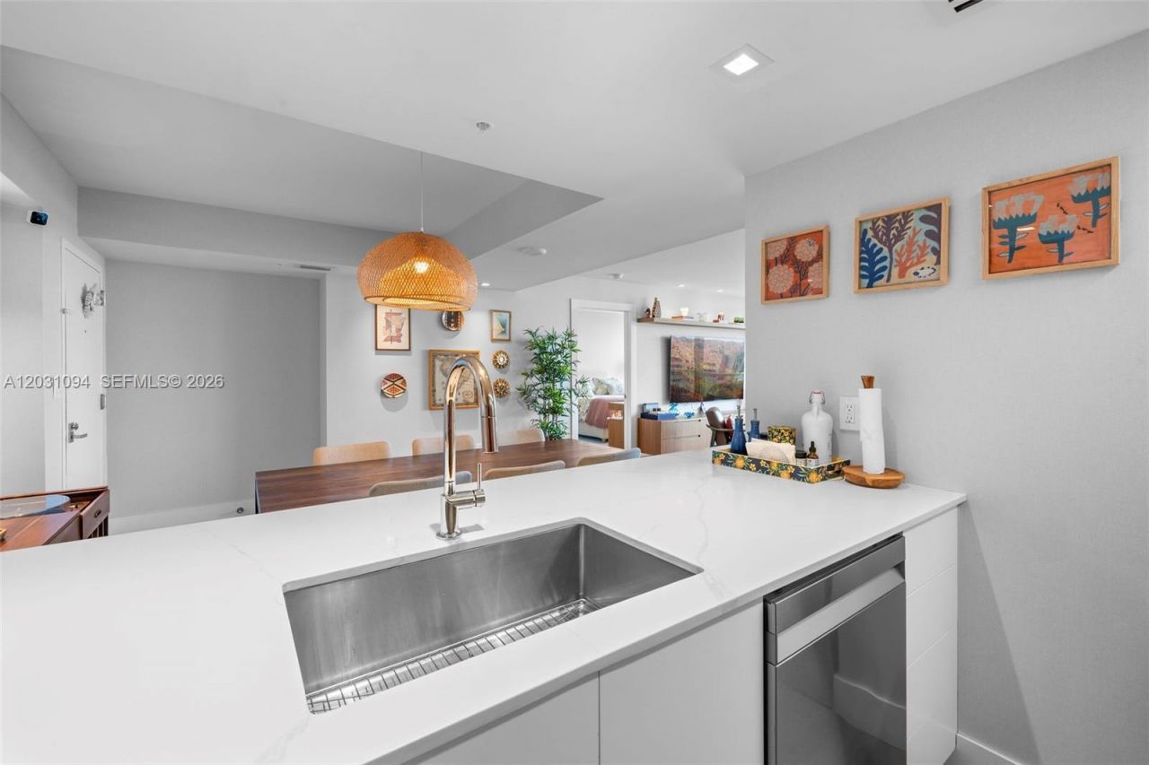 650 West Ave, Unit 908, Miami Beach, FL 33139 Photo
