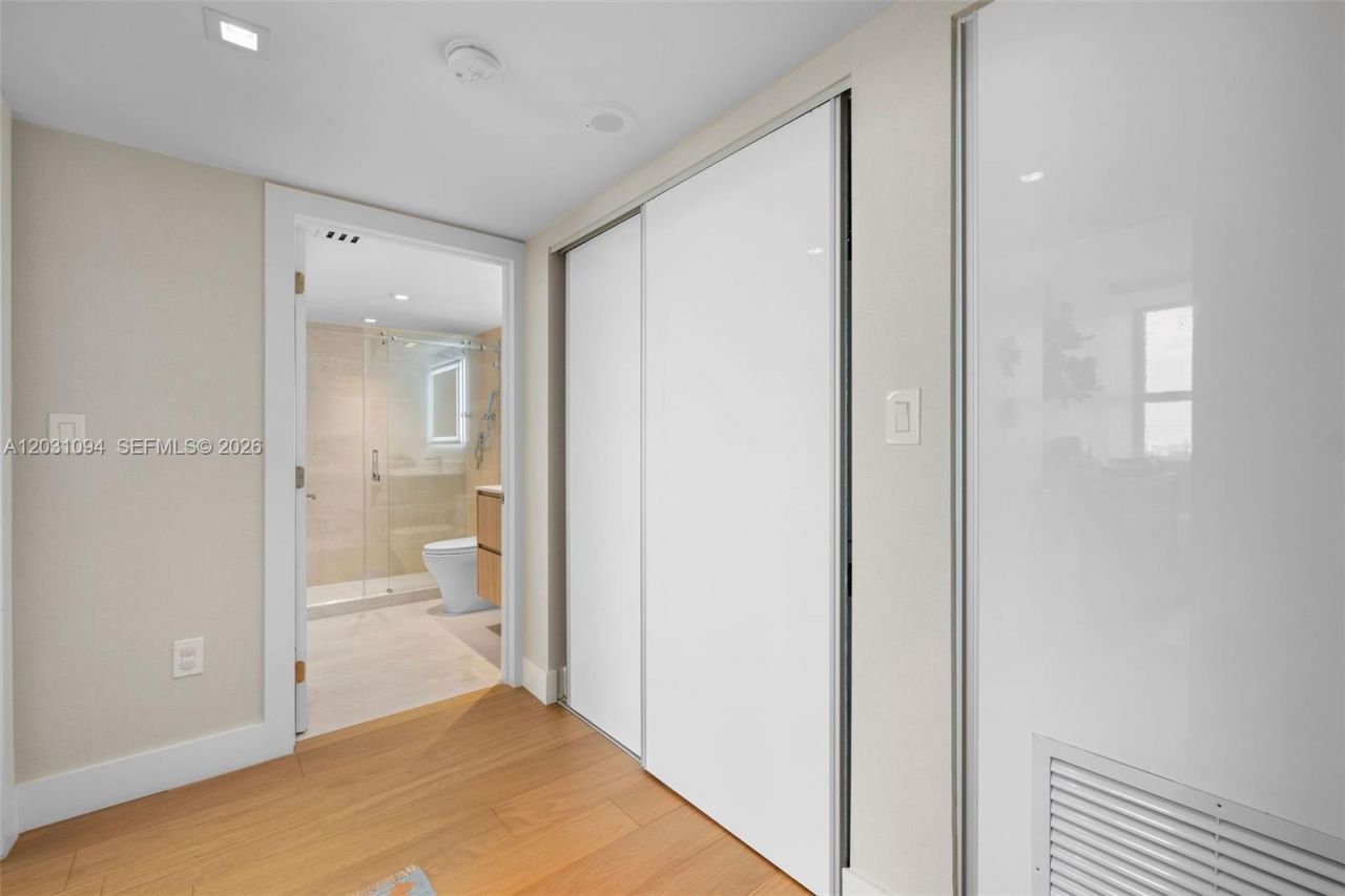 650 West Ave, Unit 908, Miami Beach, FL 33139 Photo