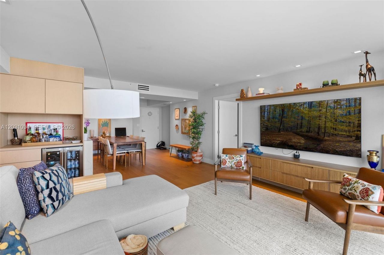 650 West Ave, Unit 908, Miami Beach, FL 33139 Photo