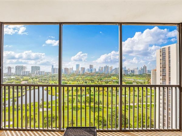 20301 W Country Club Dr , Unit 2228, Aventura, FL 33180