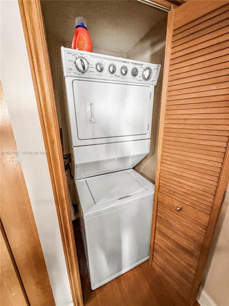 1800 NE 114th St, Unit 1607, Miami, FL 33181 Photo