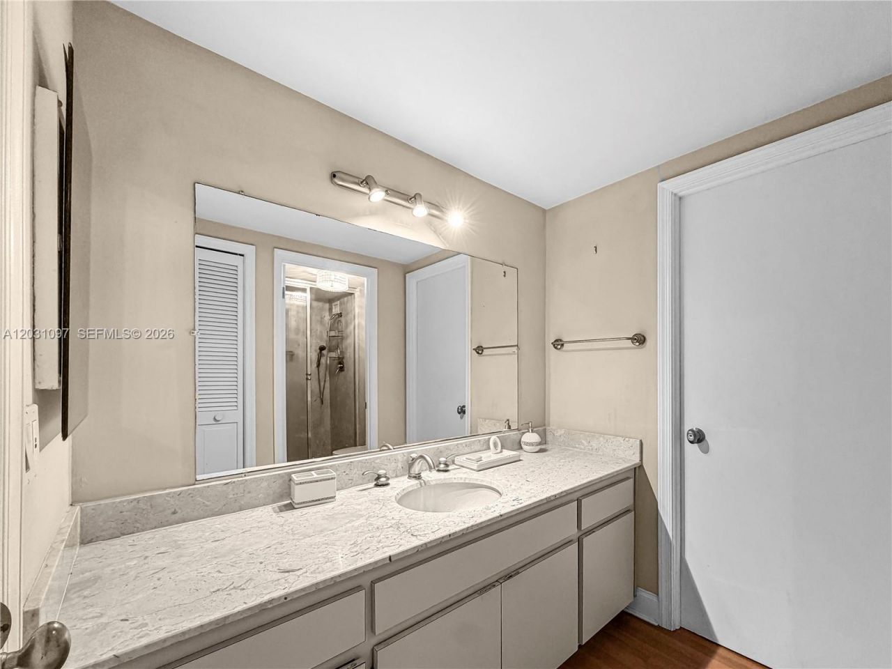 1800 NE 114th St, Unit 1607, Miami, FL 33181 Photo