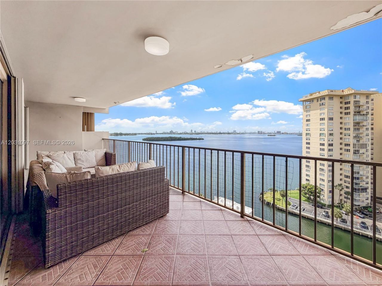 1800 NE 114th St, Unit 1607, Miami, FL 33181 Photo