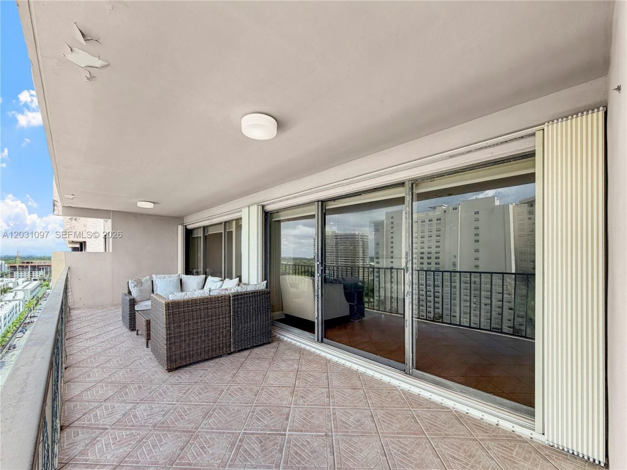 1800 NE 114th St, Unit 1607, Miami, FL 33181 Photo