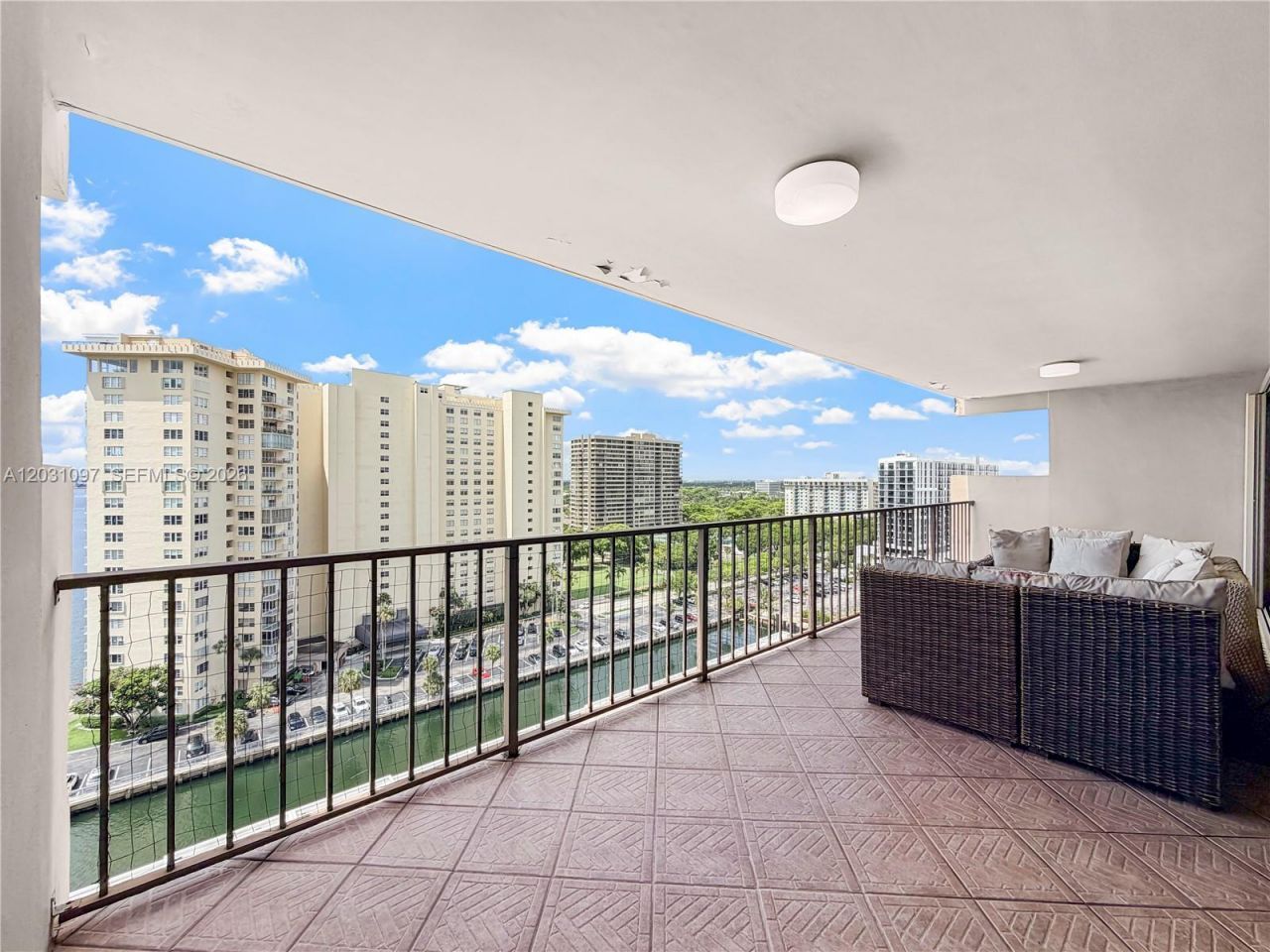 1800 NE 114th St, Unit 1607, Miami, FL 33181 Photo