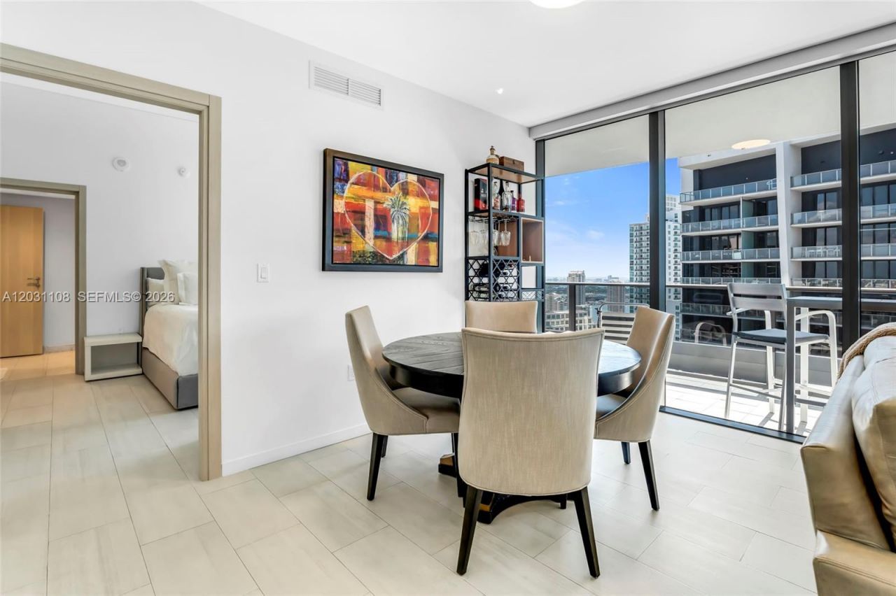 1000 Brickell Plz , Unit 4609, Miami, FL 33131 Photo