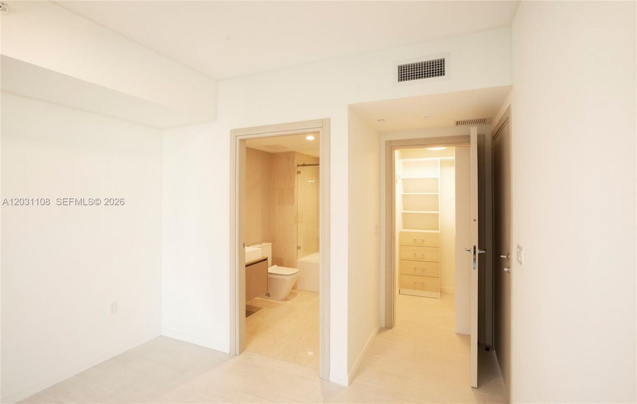 1000 Brickell Plz , Unit 4609, Miami, FL 33131 Photo