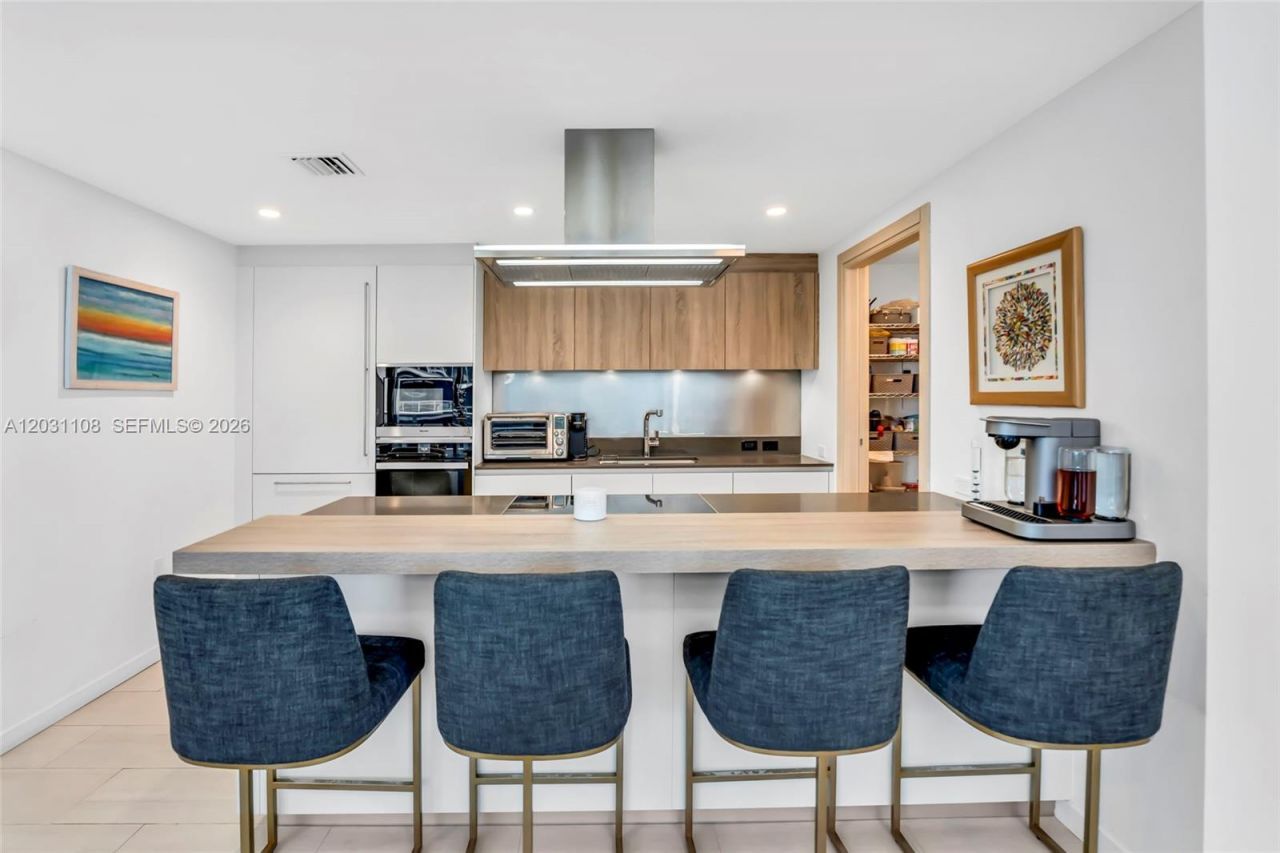 1000 Brickell Plz , Unit 4609, Miami, FL 33131 Photo