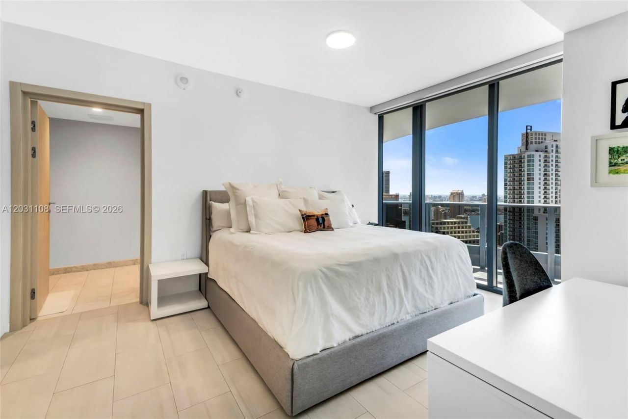 1000 Brickell Plz , Unit 4609, Miami, FL 33131 Photo