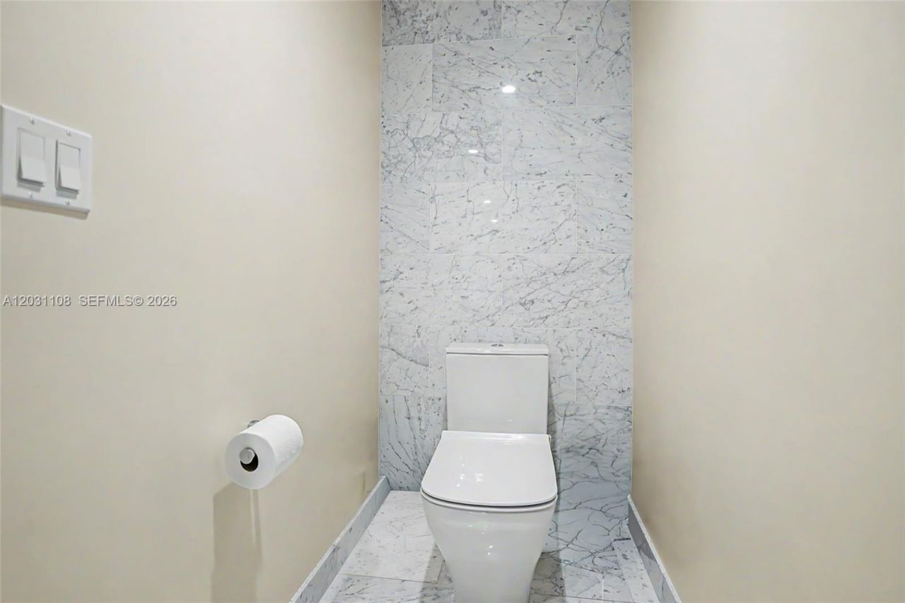 1000 Brickell Plz , Unit 4609, Miami, FL 33131 Photo