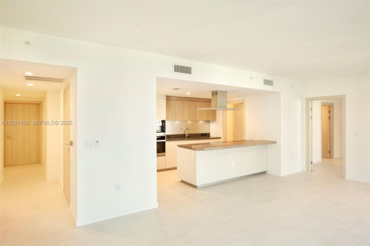 1000 Brickell Plz , Unit 4609, Miami, FL 33131 Photo