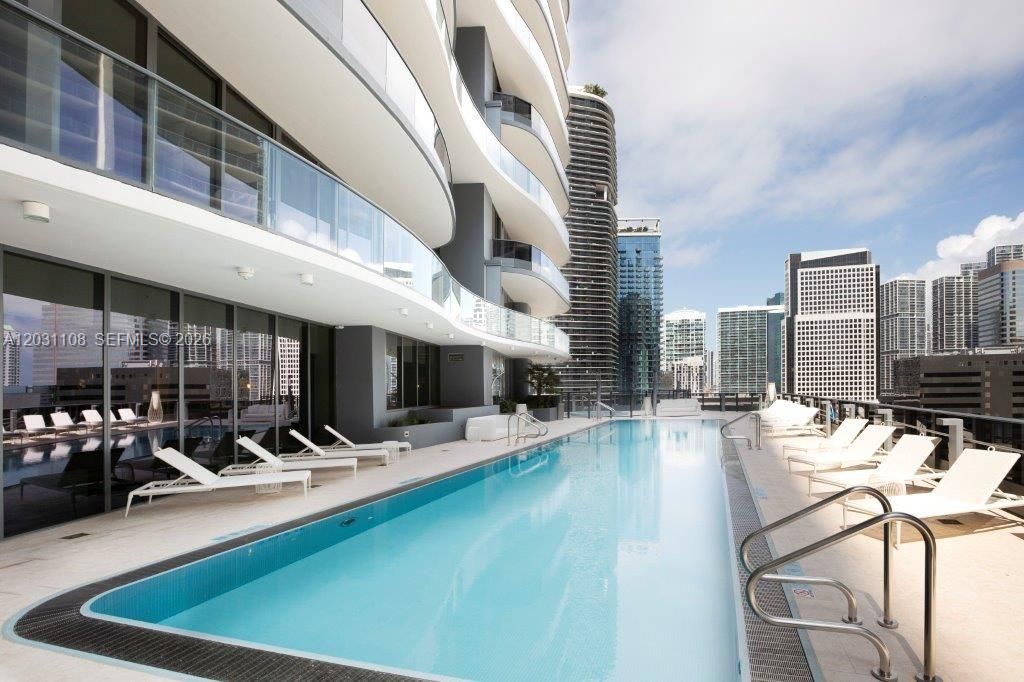 1000 Brickell Plz , Unit 4609, Miami, FL 33131 Photo