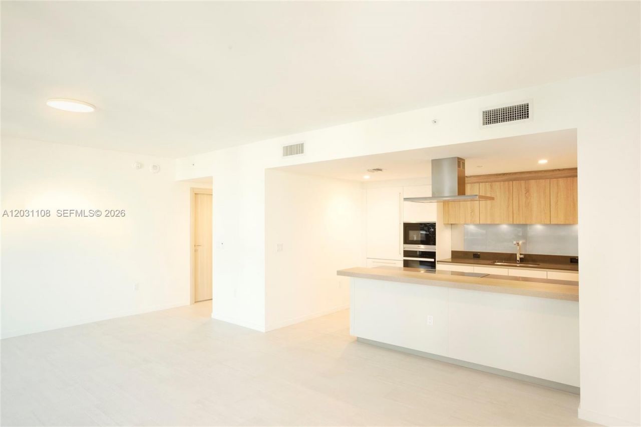 1000 Brickell Plz , Unit 4609, Miami, FL 33131 Photo