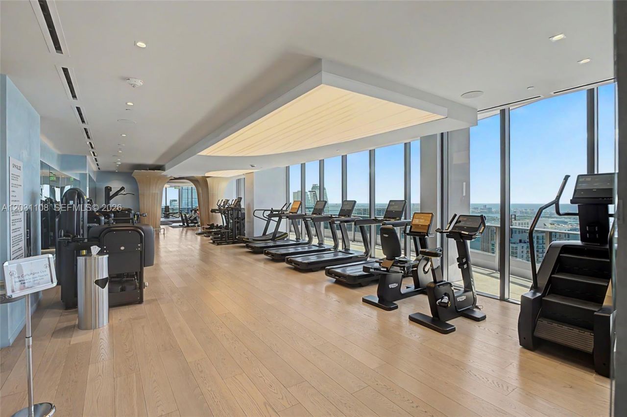 1000 Brickell Plz , Unit 4609, Miami, FL 33131 Photo