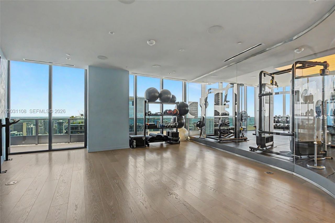 1000 Brickell Plz , Unit 4609, Miami, FL 33131 Photo