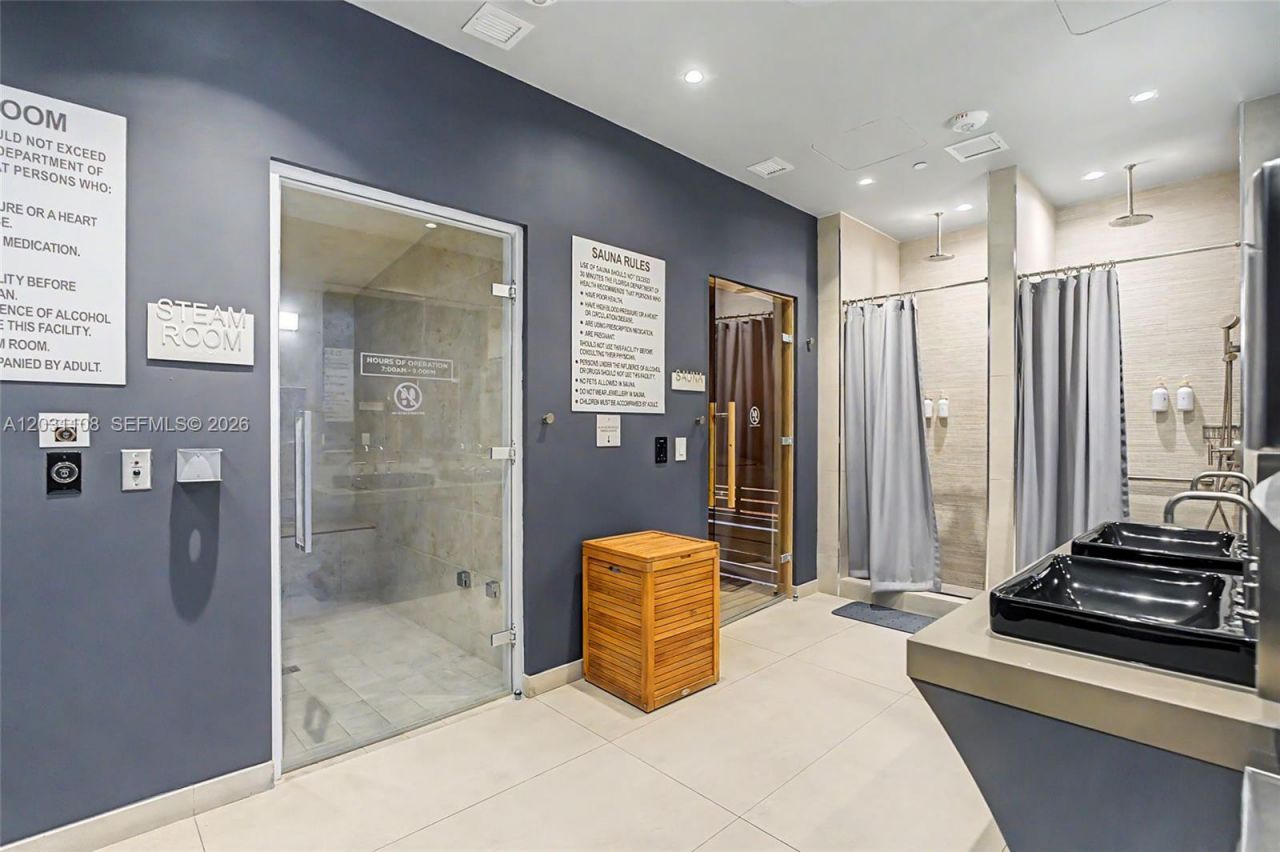1000 Brickell Plz , Unit 4609, Miami, FL 33131 Photo