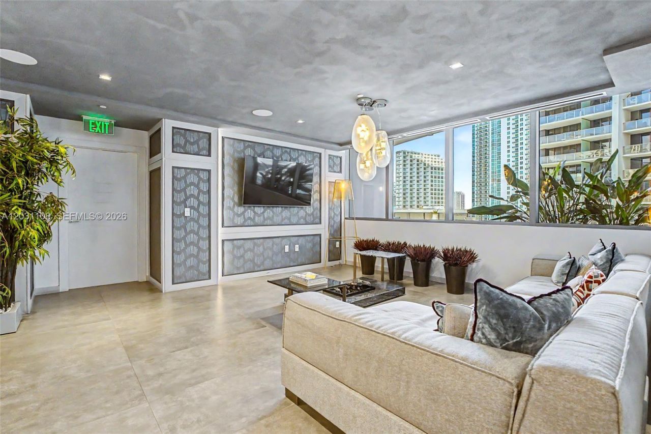 1000 Brickell Plz , Unit 4609, Miami, FL 33131 Photo