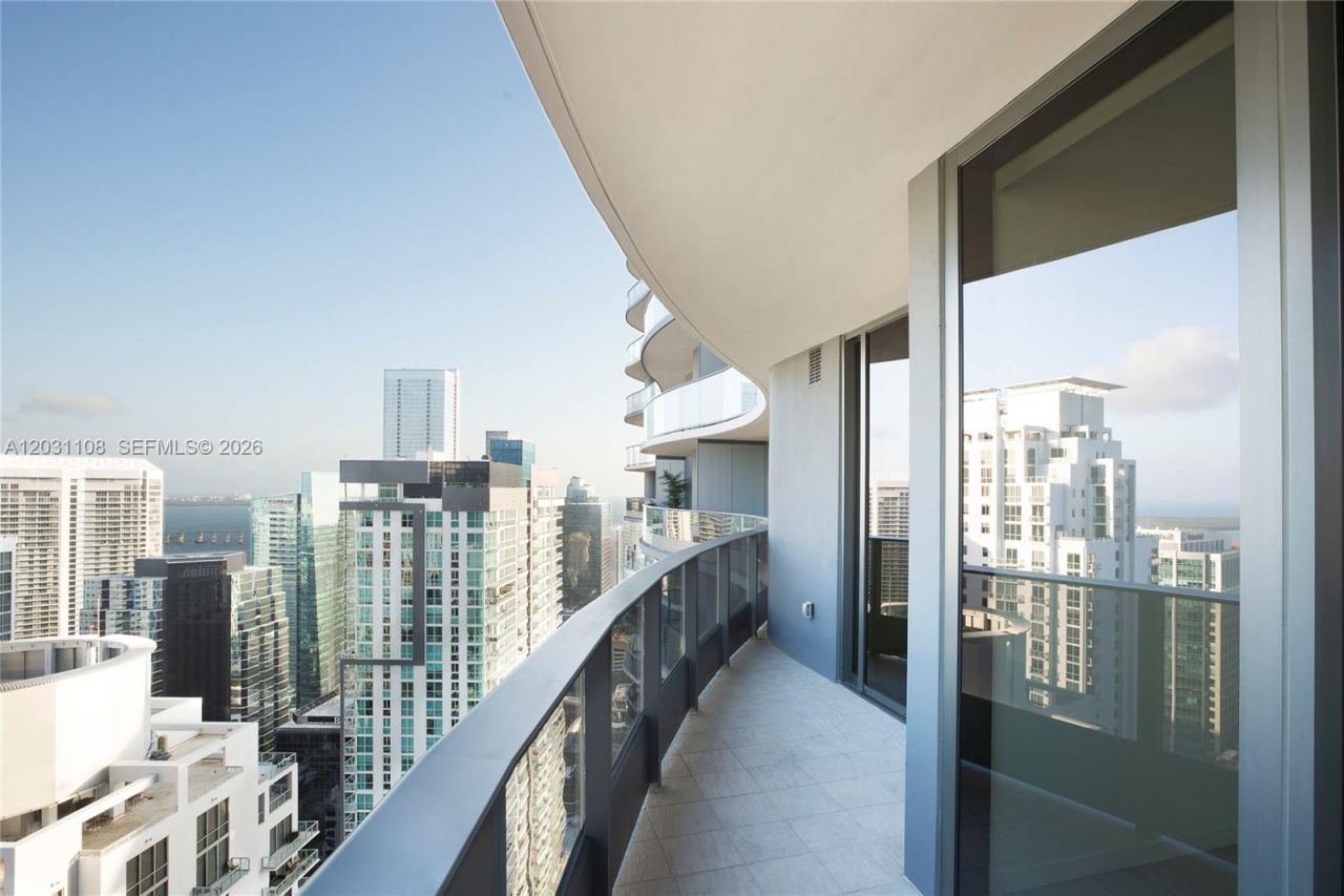 1000 Brickell Plz , Unit 4609, Miami, FL 33131 Photo