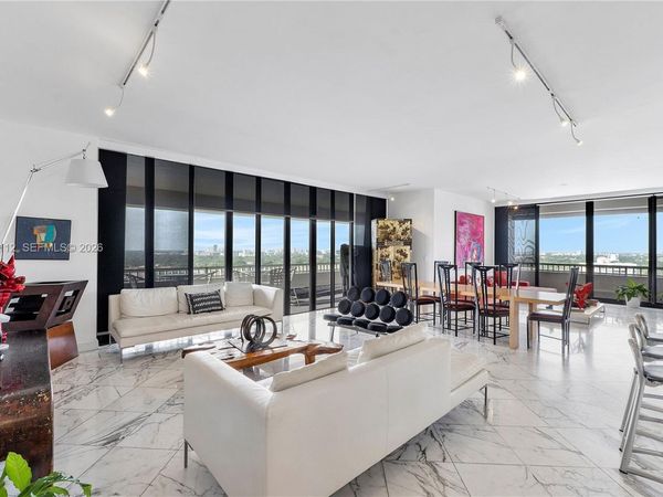 2 Grove Isle Dr , Unit BPH10, Miami, FL 33133