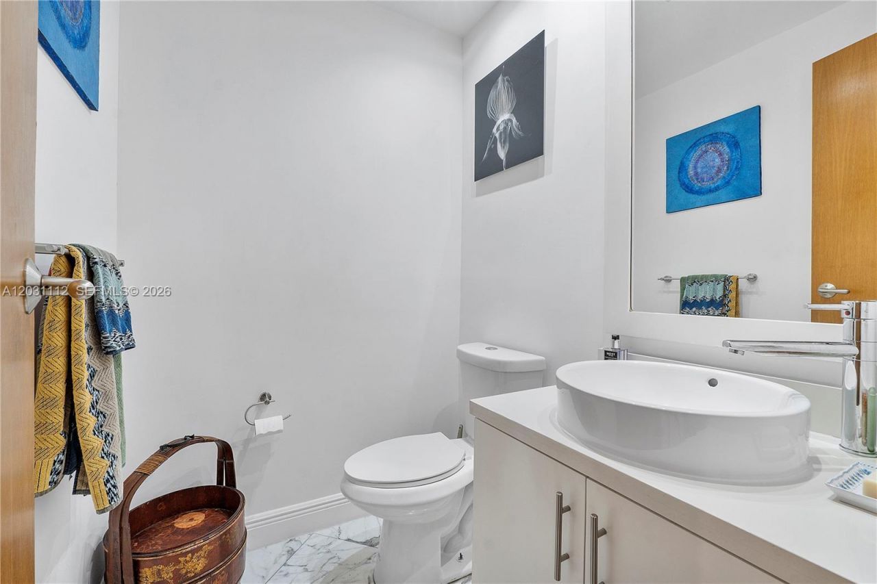 2 Grove Isle Dr , Unit BPH10, Miami, FL 33133 Photo