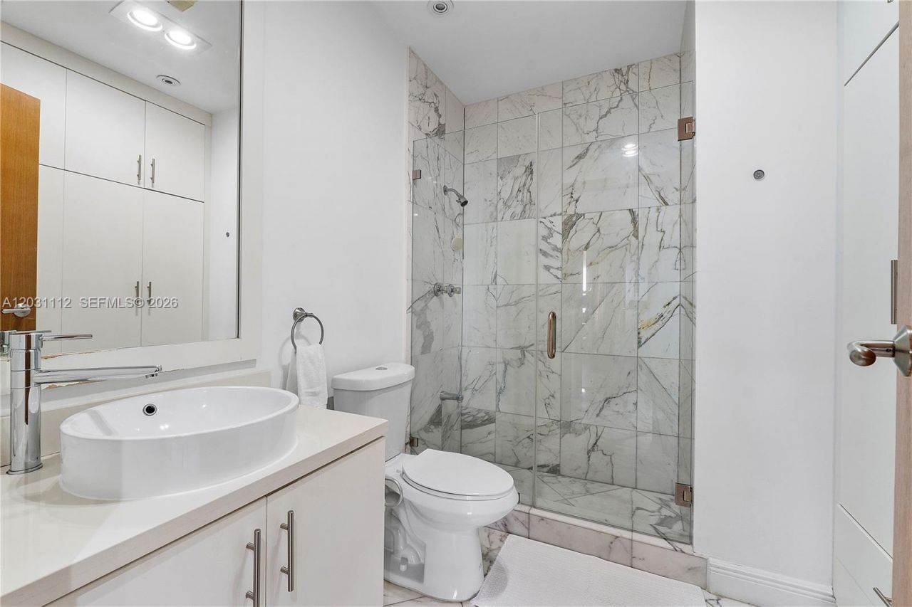 2 Grove Isle Dr , Unit BPH10, Miami, FL 33133 Photo