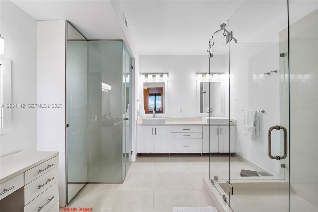 2 Grove Isle Dr , Unit BPH10, Miami, FL 33133 Photo